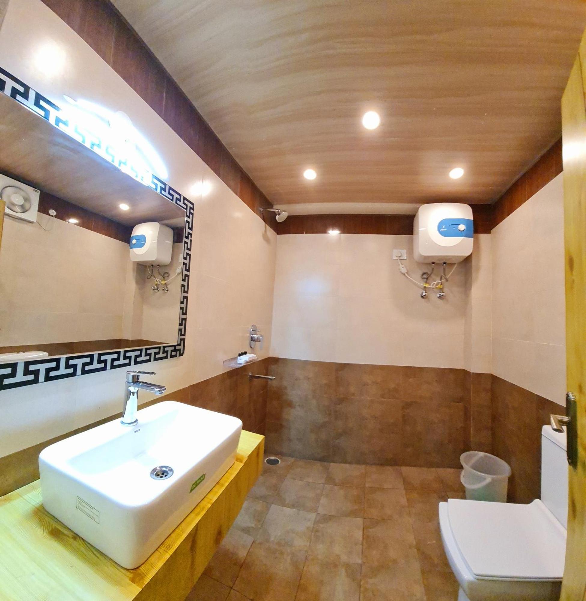 דרמסאלה Hotel Samdupling Himalayan Brothers חדר תמונה